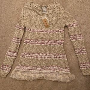 Striped long sweater with lace